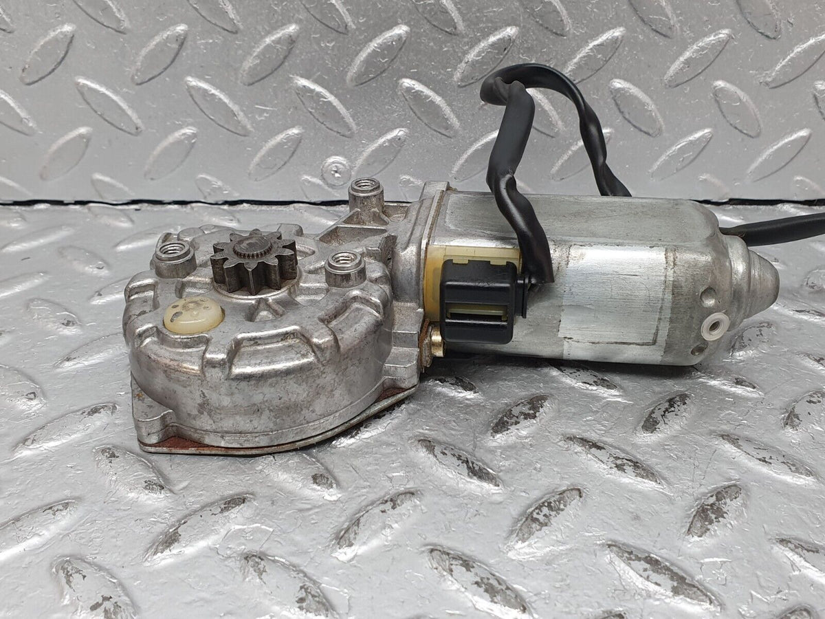 41205 Mercedes-Benz W126 300SE Rear Left Window Regulator Motor 0130821037