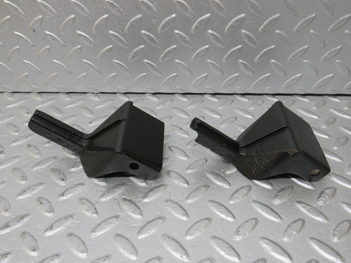 34600 Mercedes-Benz C126 380SEC Front Bumper Bracket 2x A1268851114 A1268851214