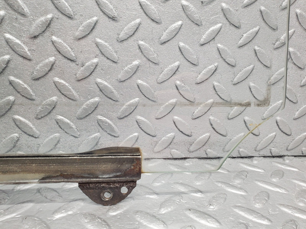 50663 Mercedes-Benz W108 280SE 3.5 Rear Left Door Window Glass