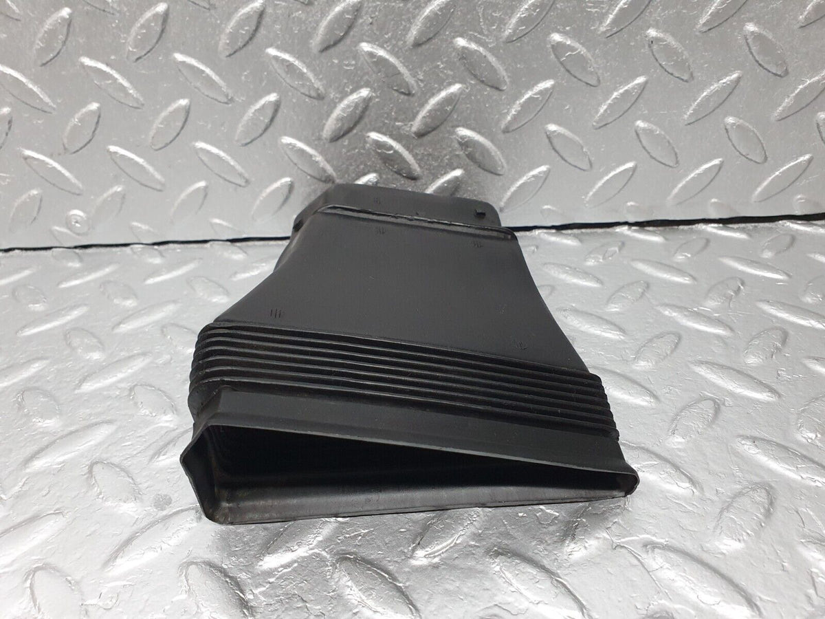 41825 Mercedes-Benz W202 C200 Air Duct Pipe A2028300425