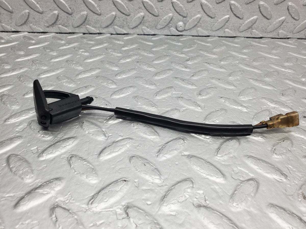 49575 Mercedes-Benz W201 Windscreen Washer Nozzle
