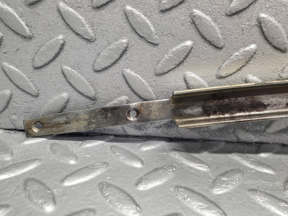50139 Mercedes-Benz R107 SL Right Door Window Channel