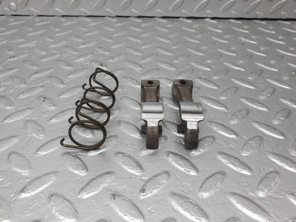 43360 Mercedes-Benz W108 280SE Valve Rocker Arm With Retaining Spring