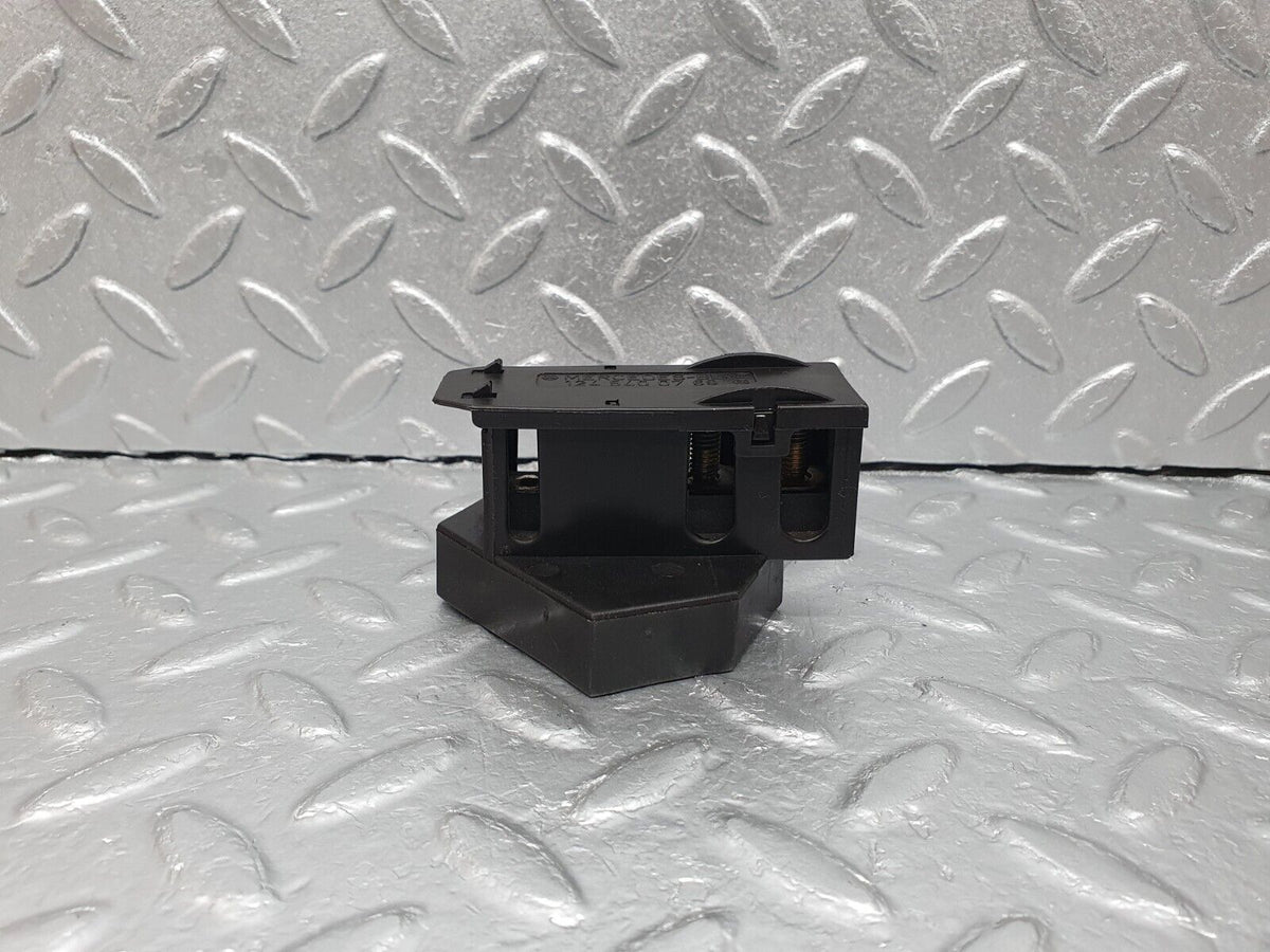 41659 Mercedes-Benz W124 200E Cable Wire Distributor Connector A1245400769