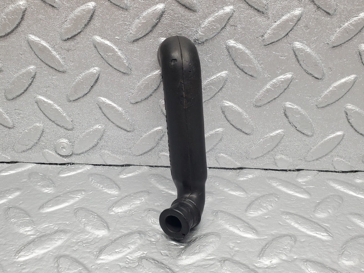 49272 Mercedes-Benz A124 320E Cabriolet Crankcase Breather Hose Pipe A1040943682