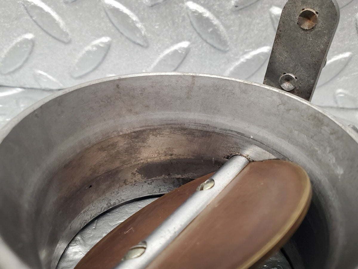 46717 Mercedes-Benz W123 280E Throttle Body Valve