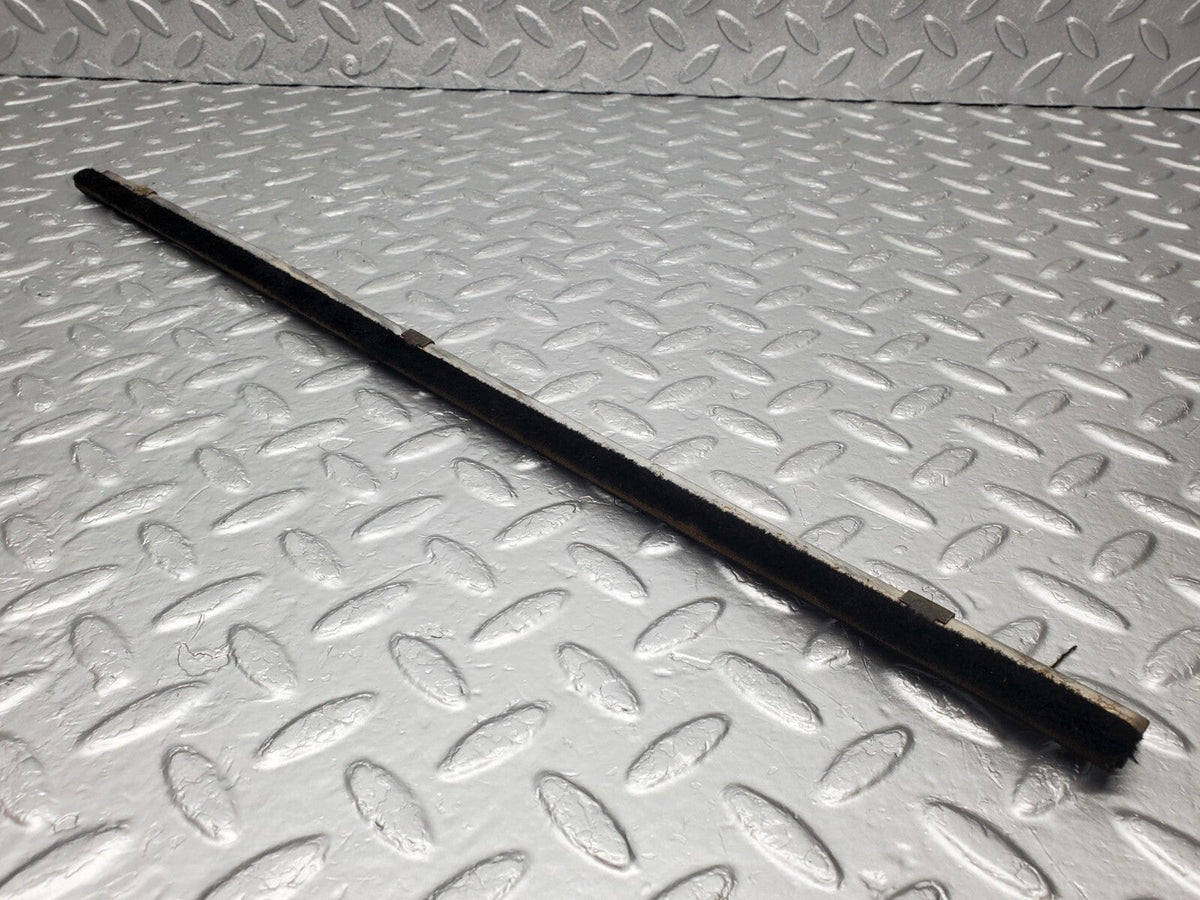 48501 Mercedes-Benz W108 Front Left Door Window Sealing Rail Strip