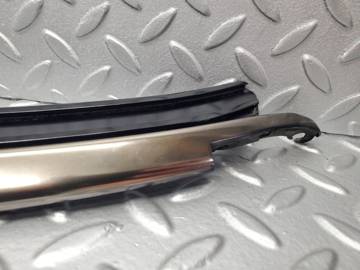 49405 Mercedes-Benz A124 320E Cabriolet Windscreen Top Moulding Trim