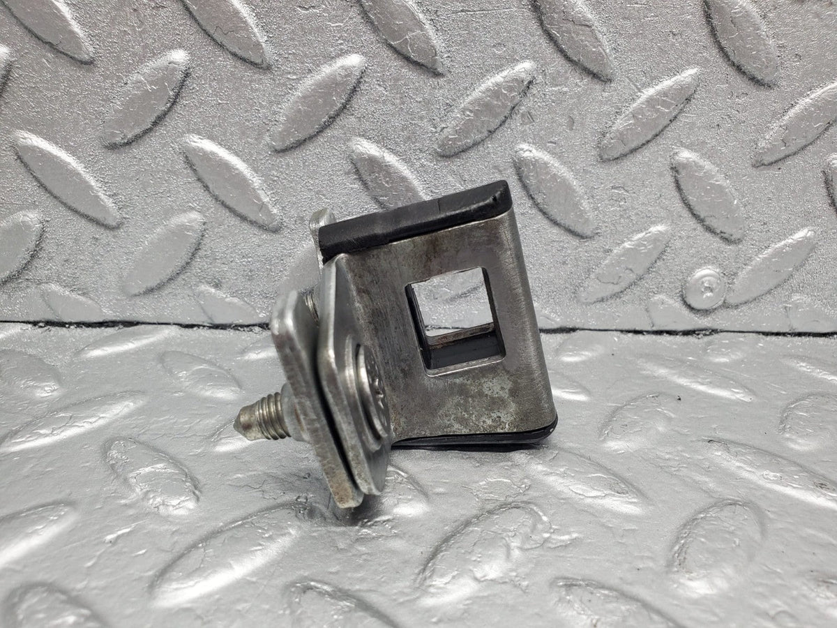 49180 Mercedes-Benz A124 320E Cabriolet Door Lock Latch Right Side