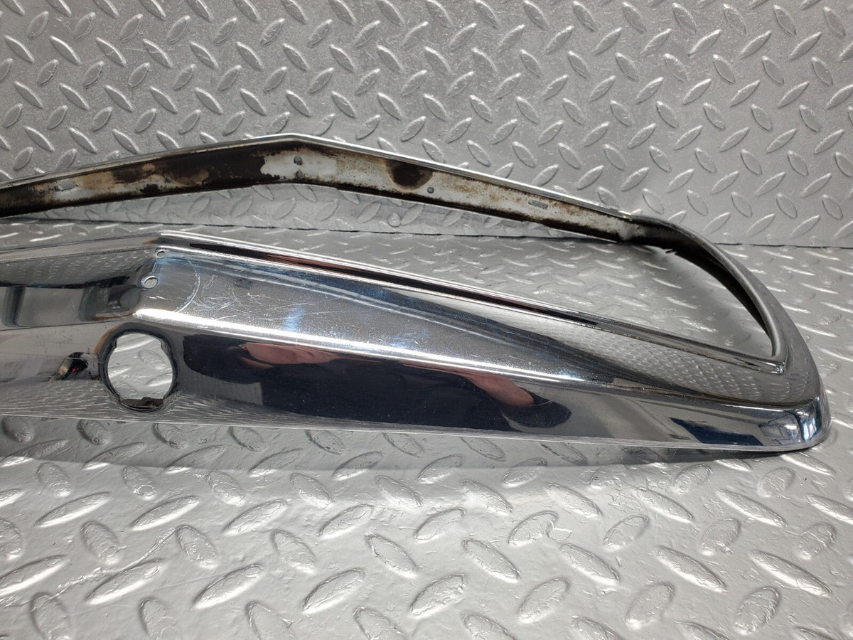 48694 Mercedes-Benz W123 Bonnet Grill Frame Chrome