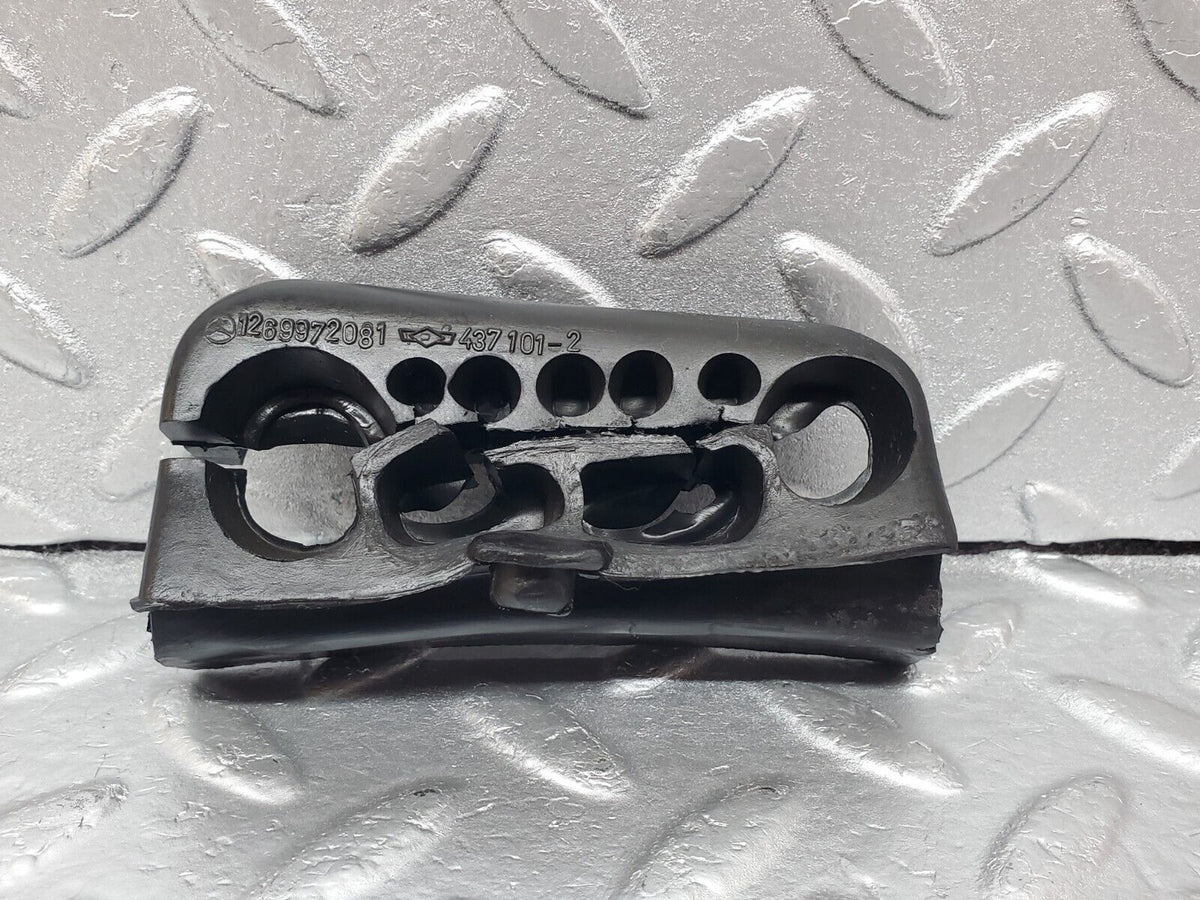 45726 Mercedes-Benz W126 420SE Firewall Grommet Left Side A1269972081