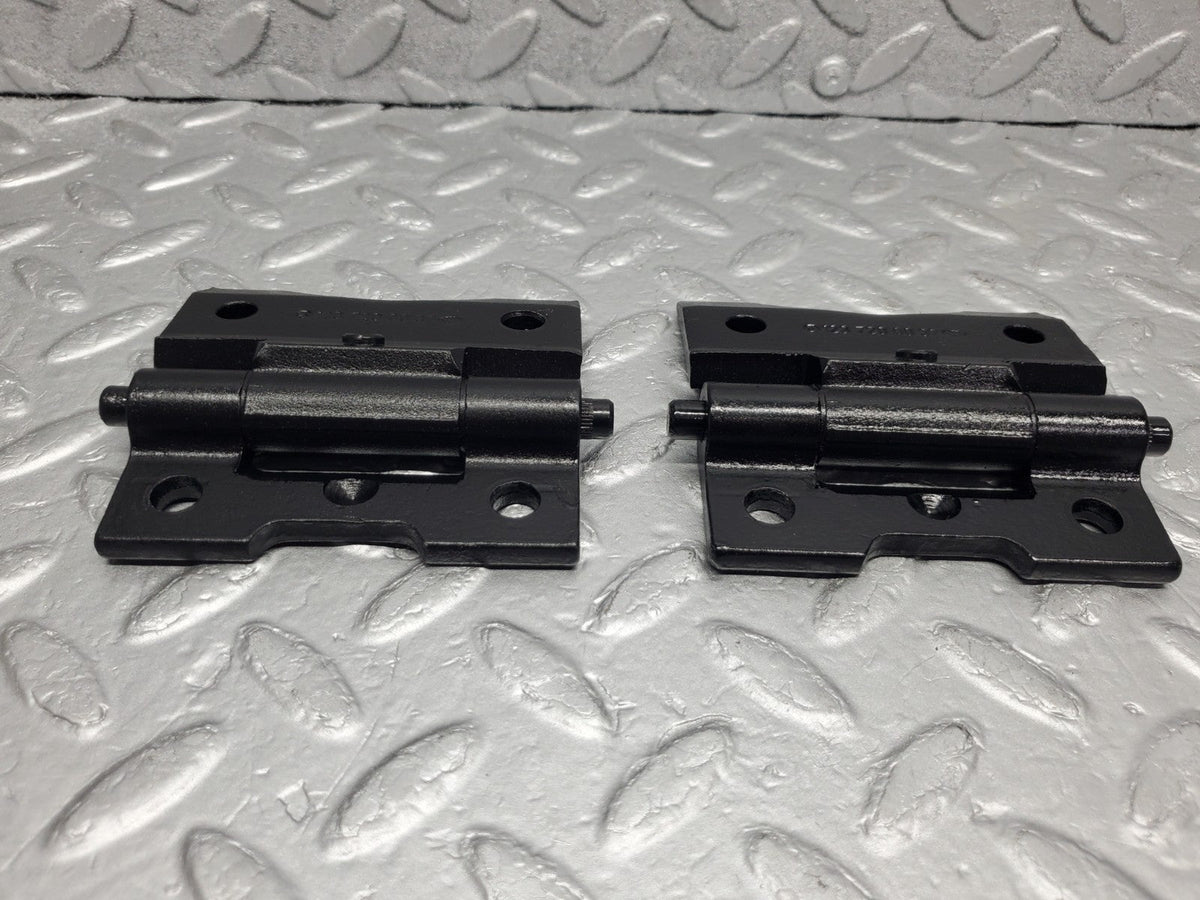 49538 Mercedes-Benz C123 Coupe Door Hinge Pair Right Side A1237200037