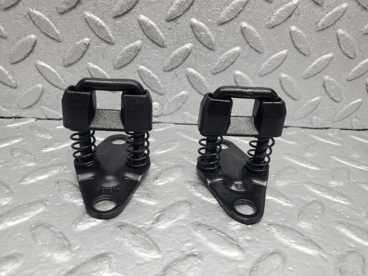 49611 Mercedes-Benz W126 C126 Bonnet Lock Catch Pair A1268800060