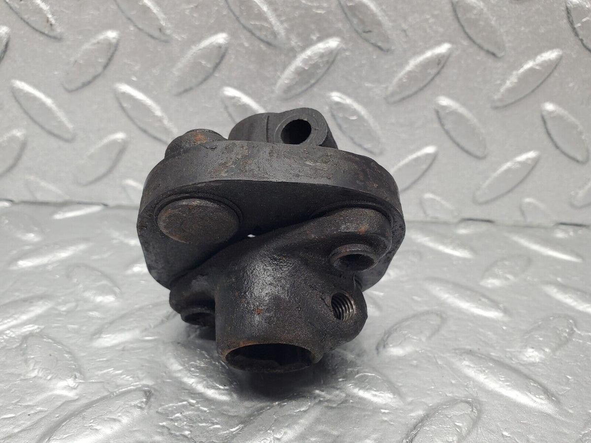 46005 Mercedes-Benz V123 240D LWB Steering Column Lower Shaft Connector