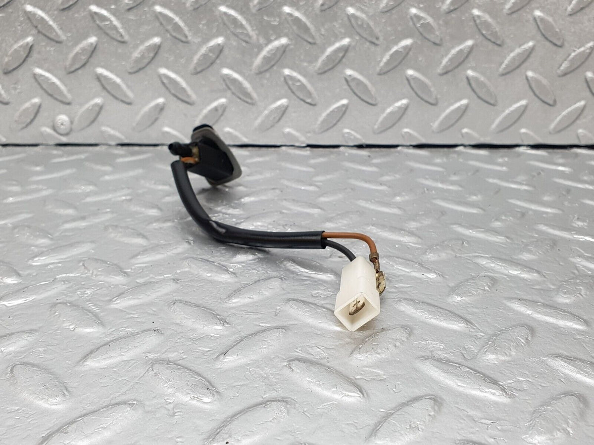 43570 Mercedes-Benz C126 380SEC Coupe Windscreen Washer Nozzle