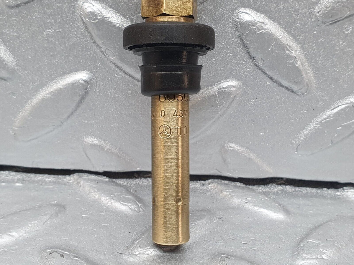 41037 Mercedes-Benz W126 300SE Fuel Injector Bosch A0000785623 0437502047
