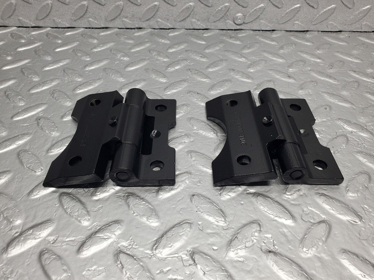 48656 Mercedes-Benz W123 Door Hinge Pair Right Side A1237200037