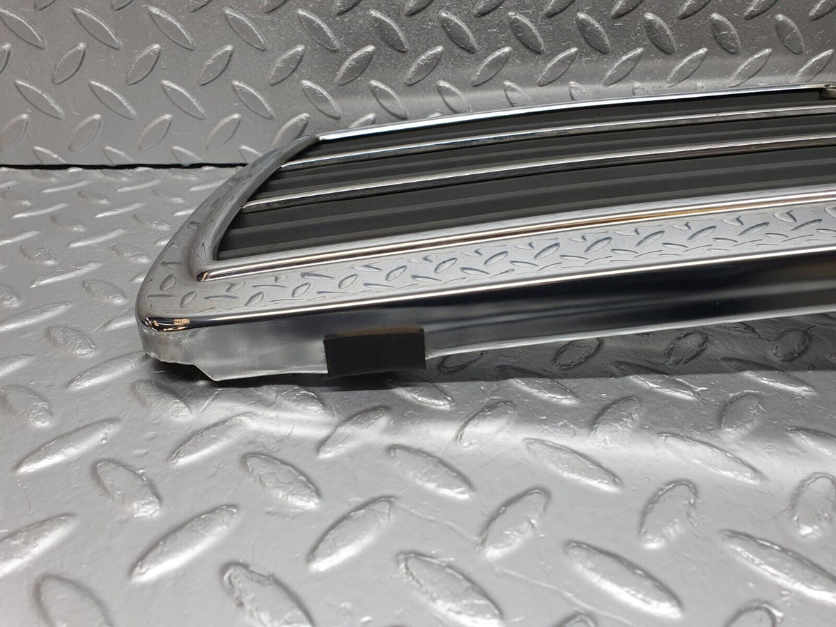 41801 Mercedes-Benz W202 C200 Bonnet Grill Chrome A2028880323