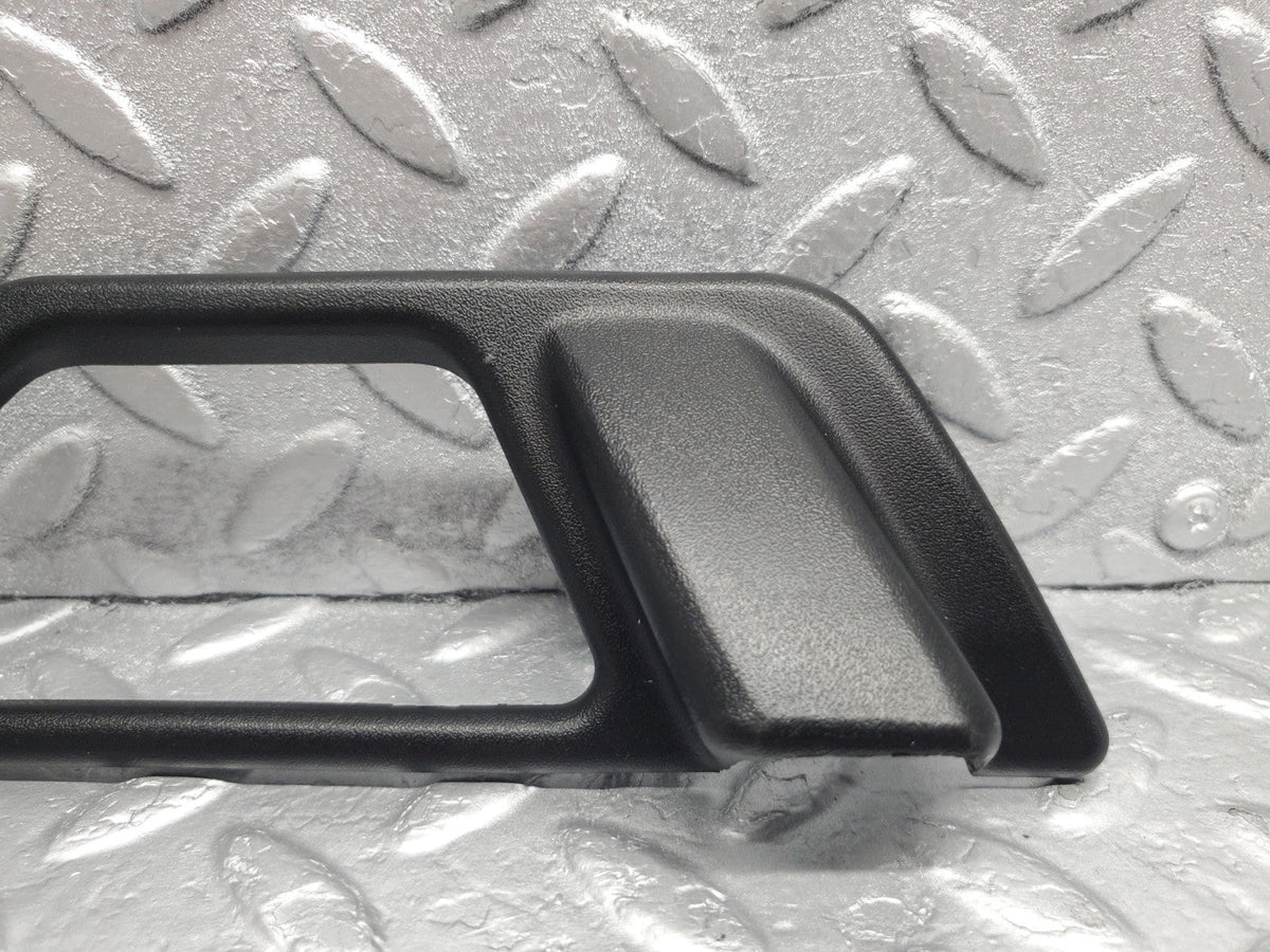 49188 Mercedes-Benz A124 320E Cabriolet Door Opener Frame Right