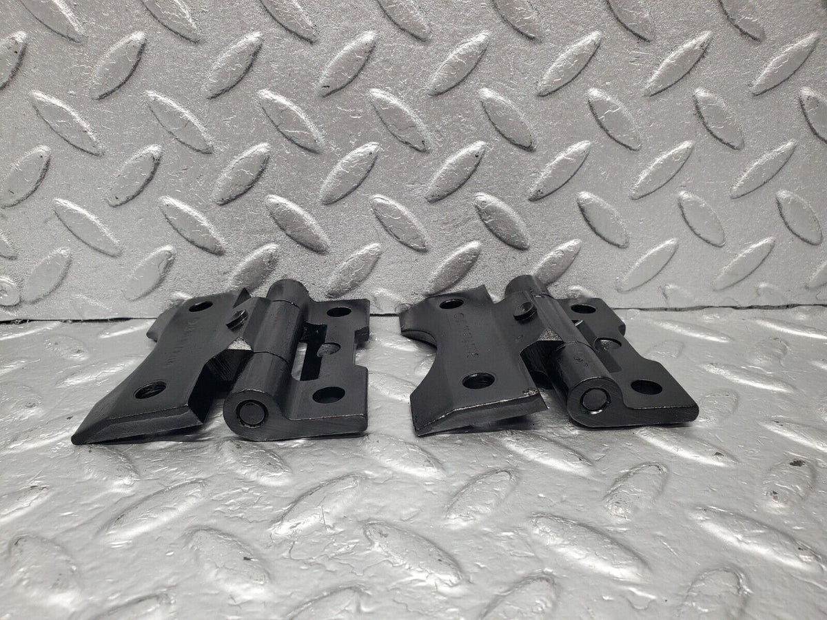 46570 Mercedes-Benz C123 280CE Coupe Door Hinge Pair Right Side A1237200037