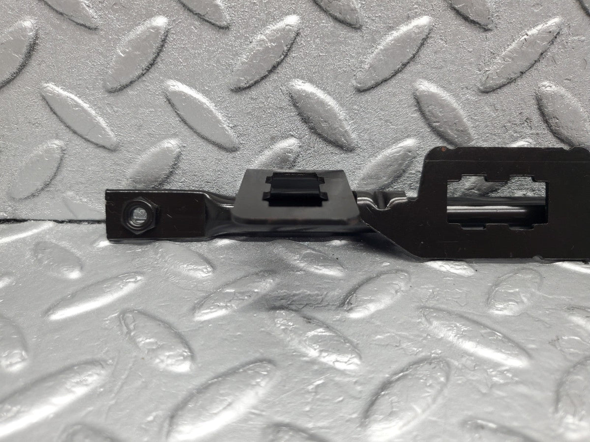 49379 Mercedes-Benz A124 320E Cabriolet Dashboard Bracket