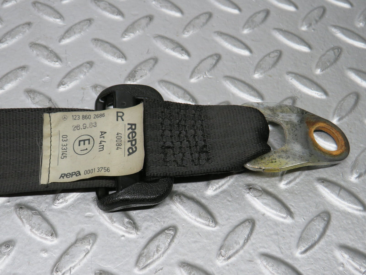 28534 Mercedes-Benz S123 240D Wagon Front Right Seat Belt A1238602686