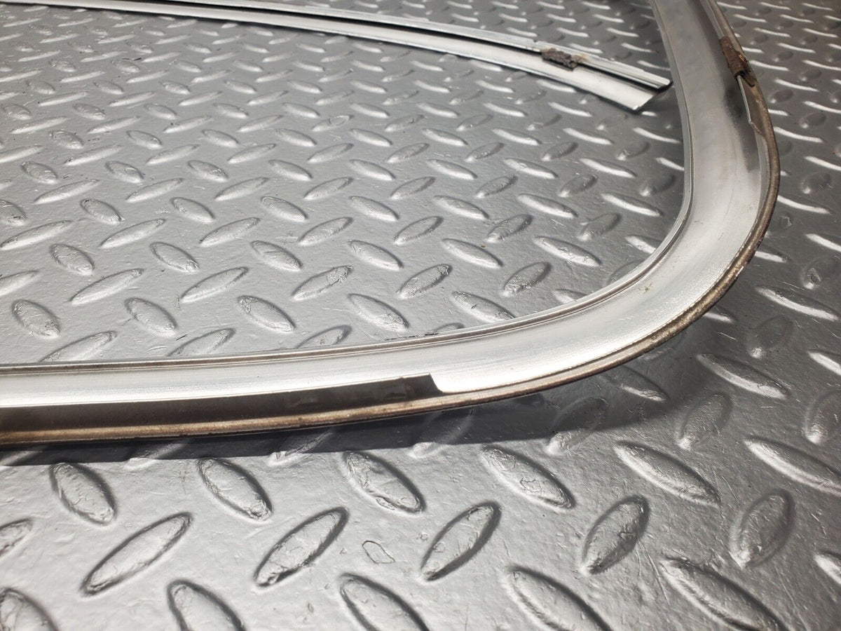 47308 Mercedes-Benz W116 450SE Rear Windscreen Chrome Frame
