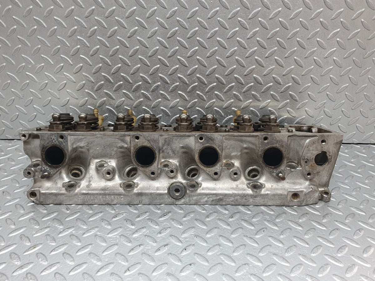 43839 Mercedes-Benz C126 380SEC Coupe Cylinder Head Left Side A1160163301