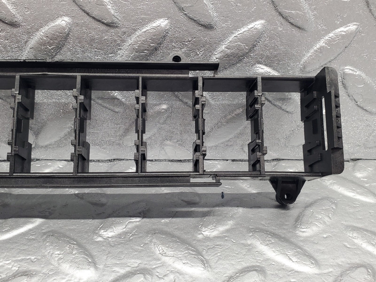 48934 Mercedes-Benz A124 320E Cabriolet Centre Console Switch Bracket A1248210071