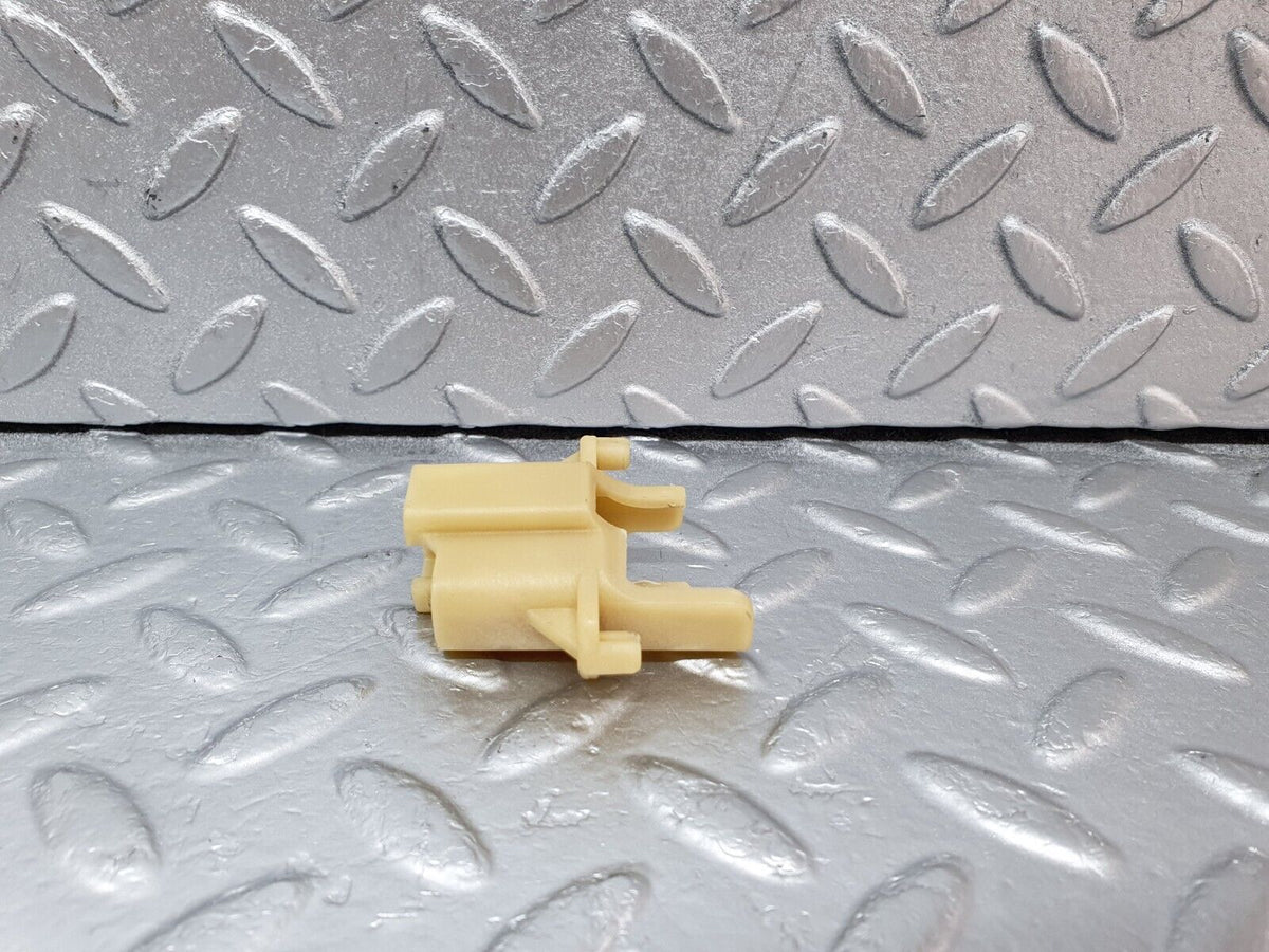 43847 Mercedes-Benz C126 380SEC Coupe Automatic Gearbox Support Bracket 722.310 A1262770740 A1262770940