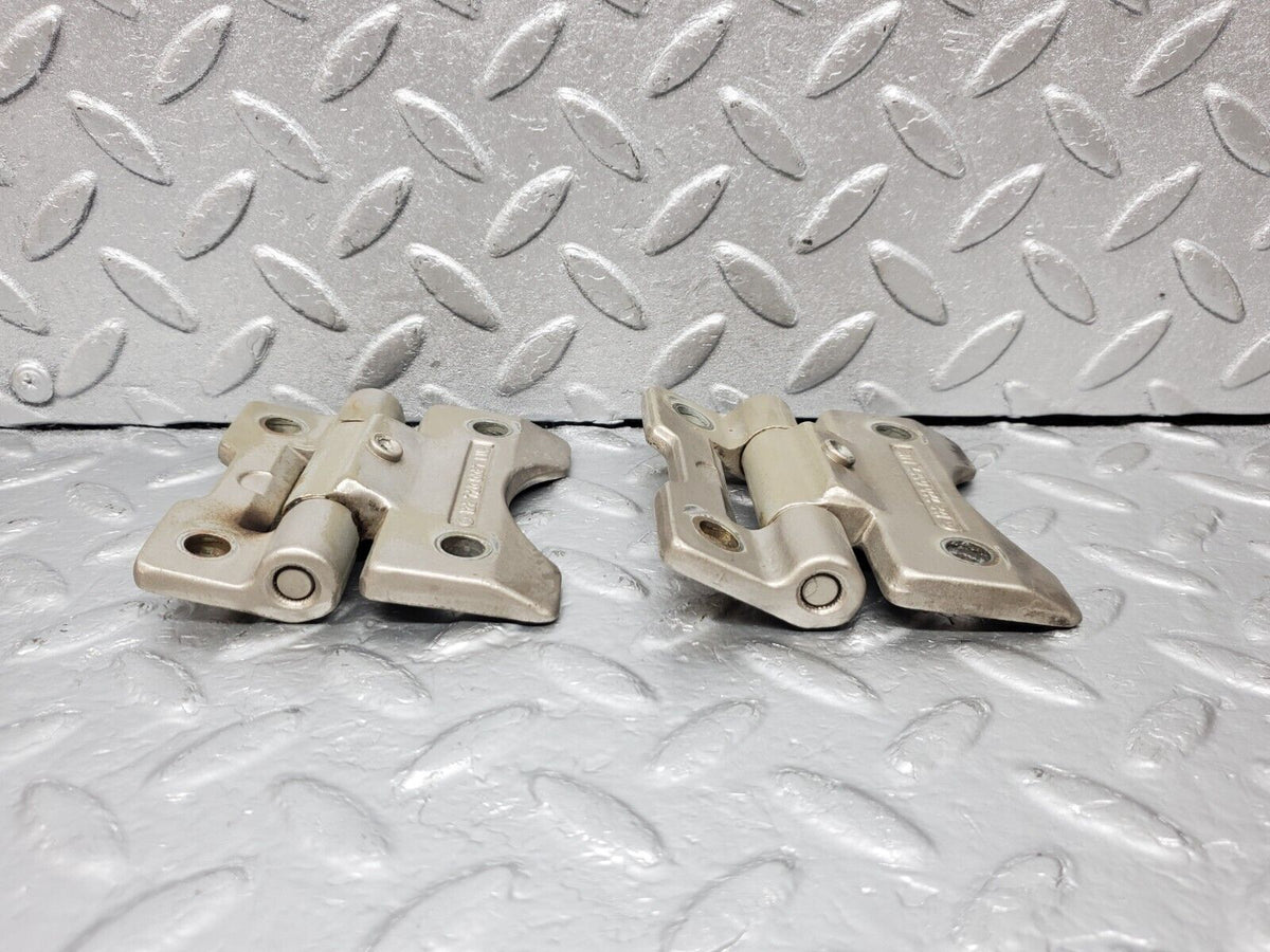 45551 Mercedes-Benz W126 420SE Door Hinge Pair Right Side A1237200037