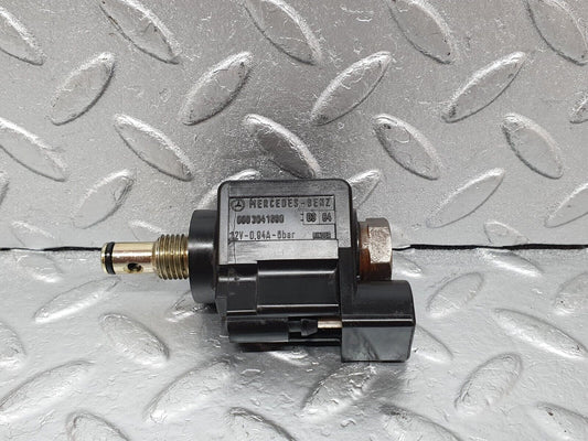 44077 Mercedes-Benz C123 230CE Coupe Automatic Gearbox Solenoid 722.401 A0003041990