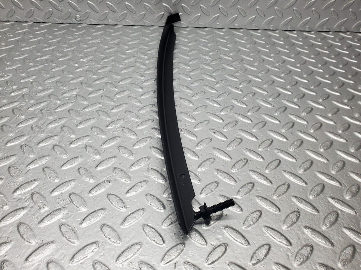 47507 Mercedes-Benz C126 500SEC Coupe Front Right Window Channel