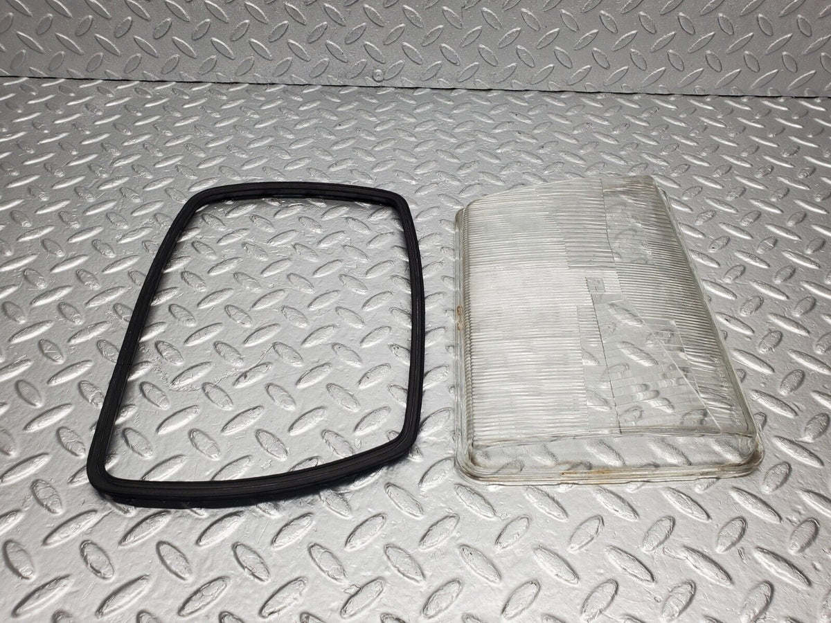 47526 Mercedes-Benz C126 500SEC Coupe Headlight Lens Right Bosch 1305620484