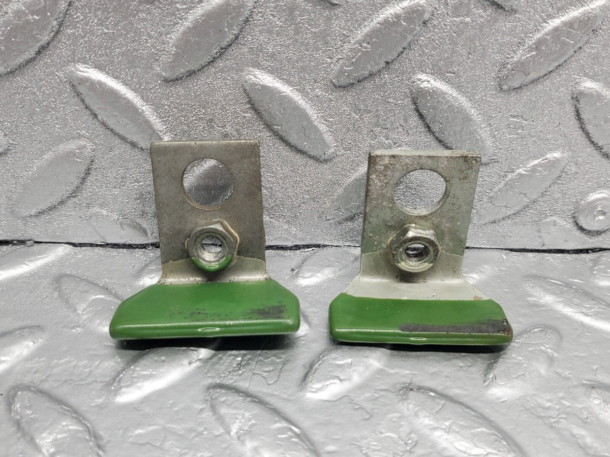 48338 Mercedes-Benz C126 Coupe Window Stop Plate 2x
