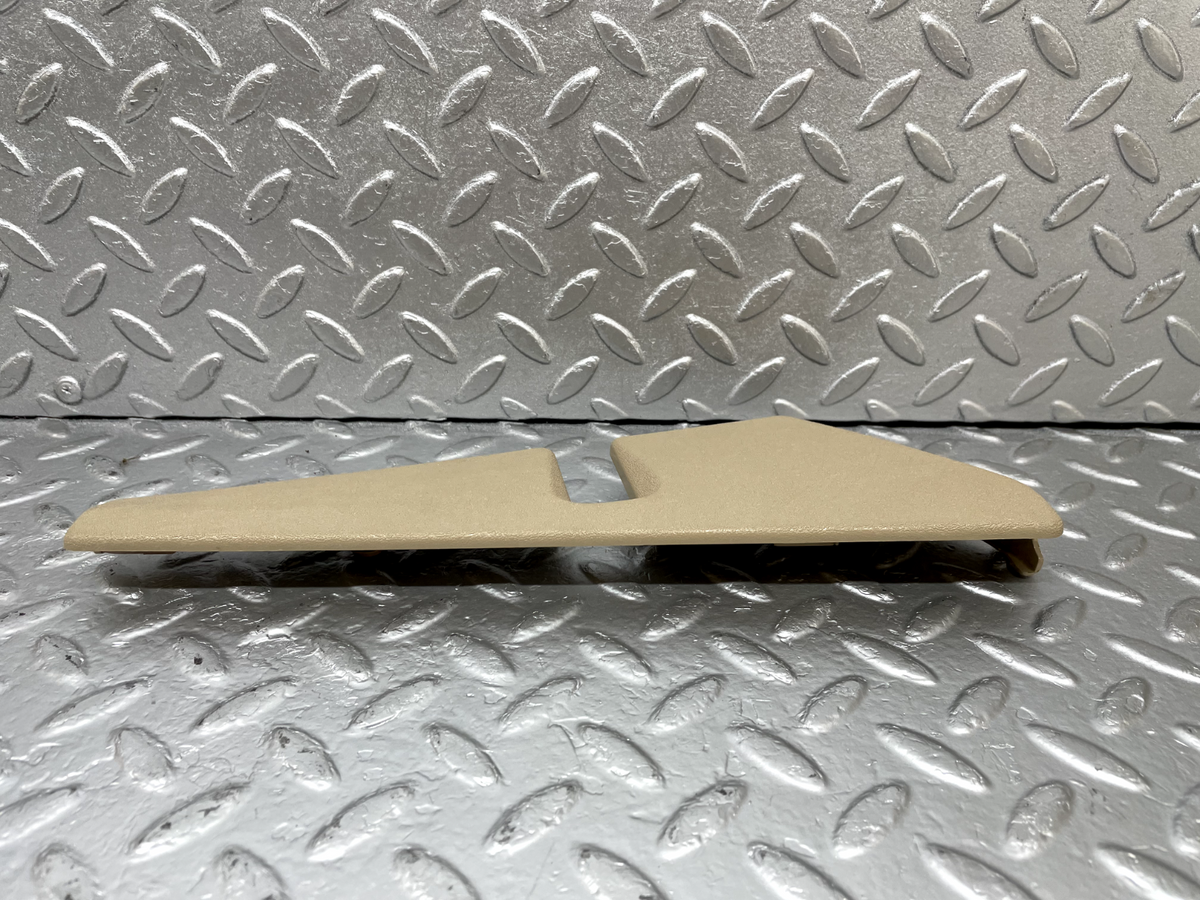 44247 Mercedes-Benz W124 Front Right Seat Cover Trim Champignon A1249190220