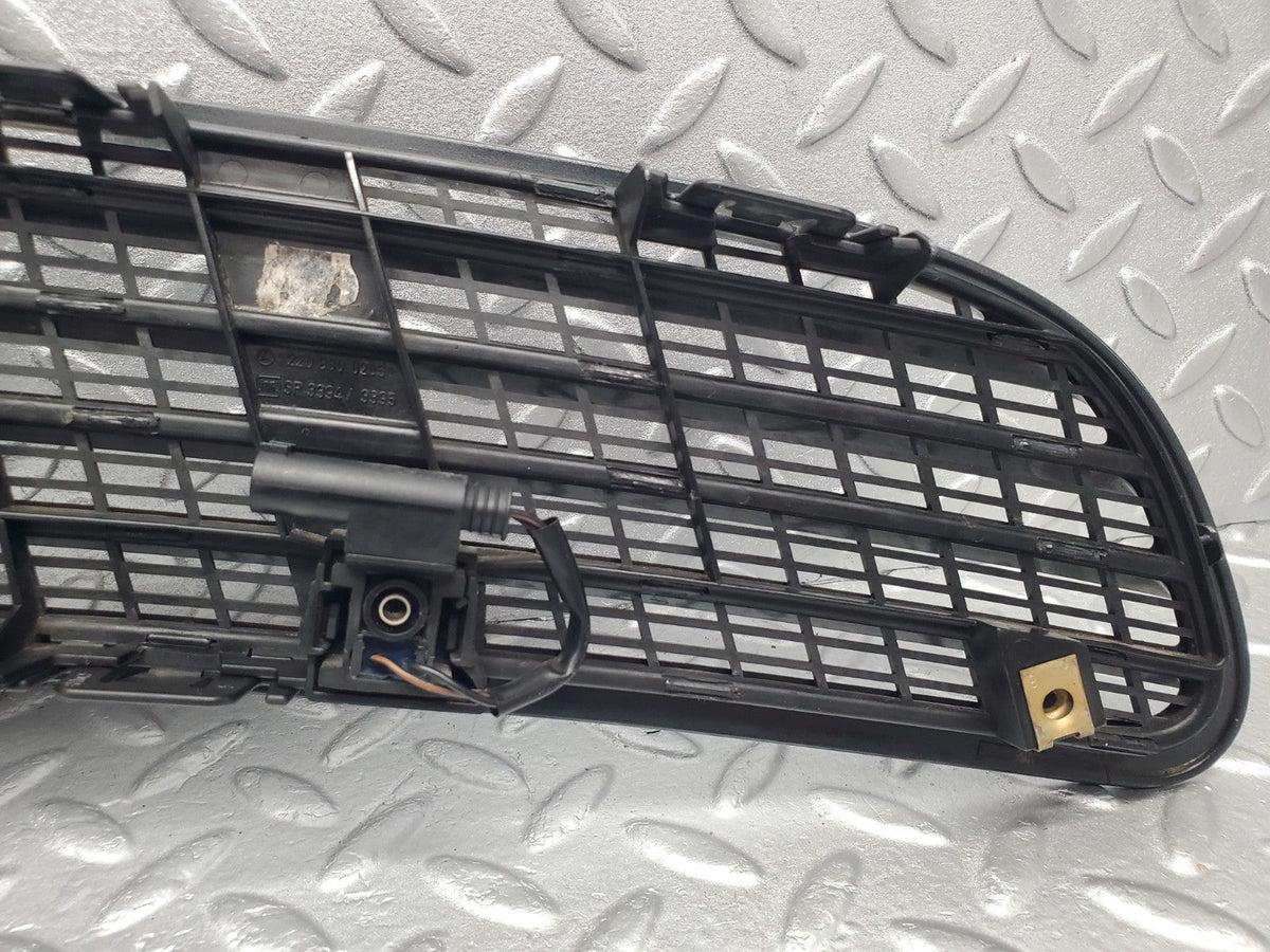 49559 Mercedes-Benz W220 Bonnet Upper Grill & Windscreen Washer Nozzle