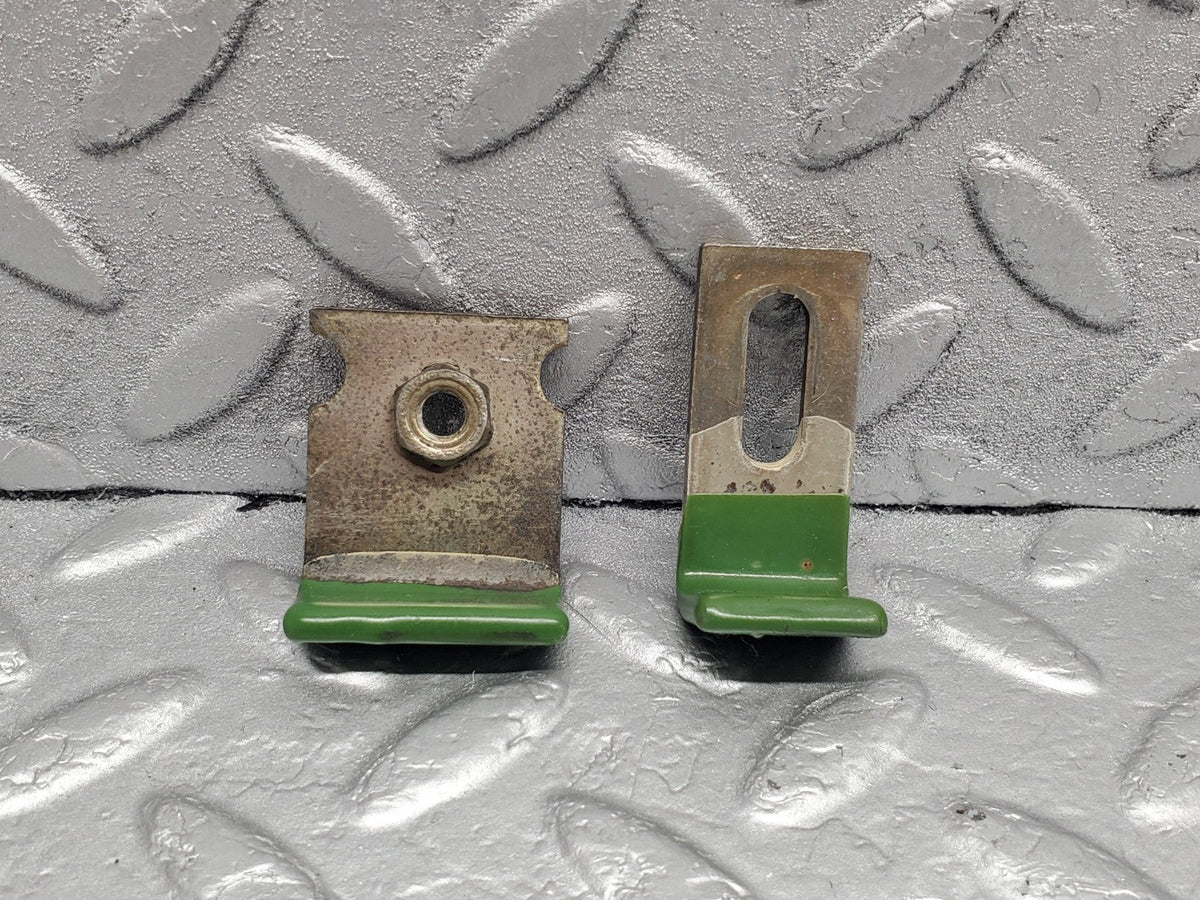 49548 Mercedes-Benz C107 R107 Window Stop Plate 2x