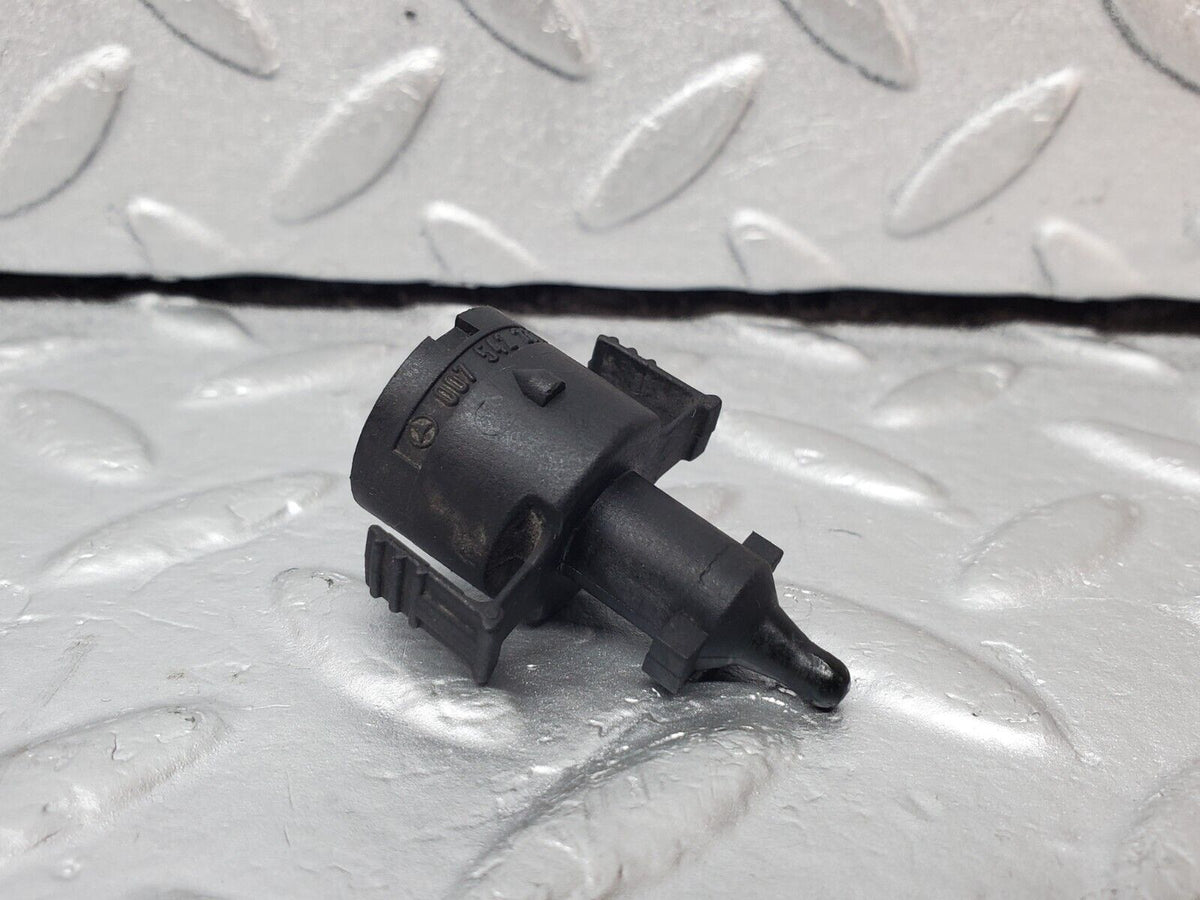 45572 Mercedes-Benz W126 420SE Air Intake Temperature Sensor Bosch 0280130047