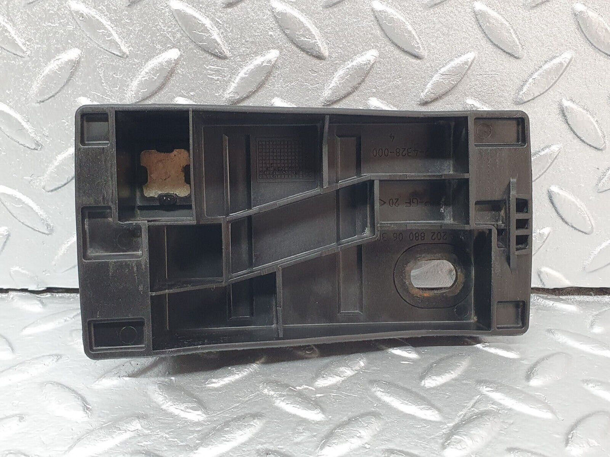 41748 Mercedes-Benz W202 C200 Rear Bumper Bracket A2028800630
