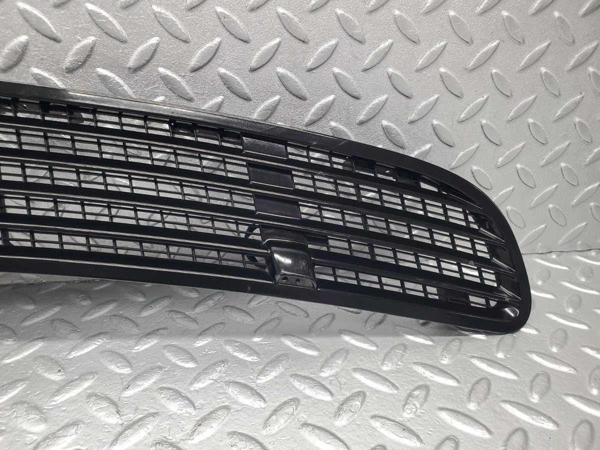 49559 Mercedes-Benz W220 Bonnet Upper Grill & Windscreen Washer Nozzle