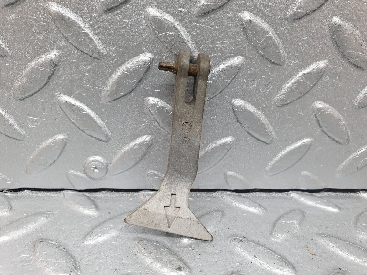 41030 Mercedes-Benz W126 300SE Bonnet Release Pull Handle