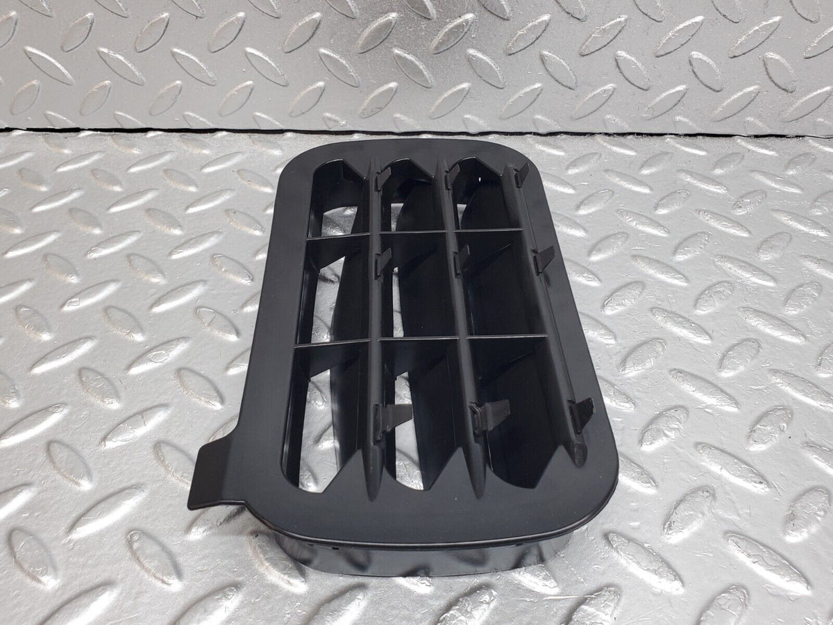 44735 Mercedes-Benz W124 220E Rear Air Intake Vent Left A1248370230 A1248370242