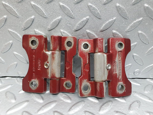 40948 Mercedes-Benz W126 300SE Door Hinge Pair Left A1237200037