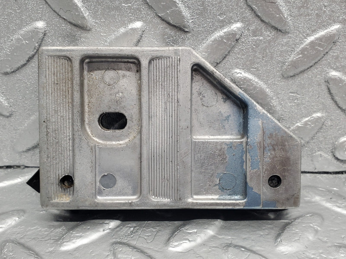 48310 Mercedes-Benz C126 Coupe Door Window Guide Bracket A1267250332