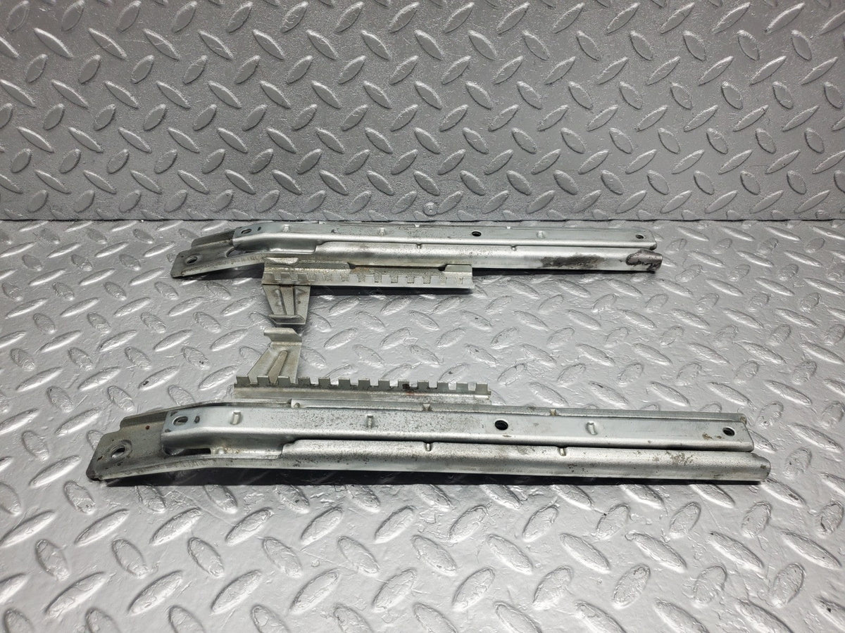 50226 Mercedes-Benz W123 Front Right Seat Rail Pair