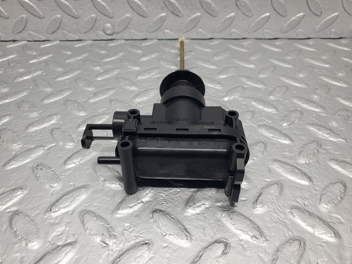 48152 Mercedes-Benz R129 Coupe Door Lock Vacuum Actuator Left/Right A1298001775
