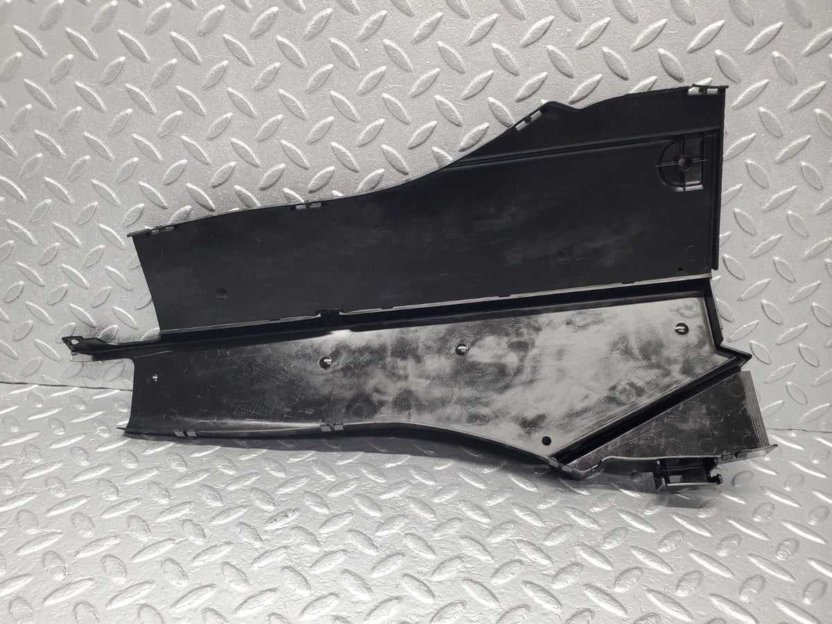 49128 Mercedes-Benz A124 320E Cabriolet Front Right Cable Channel A1248214436