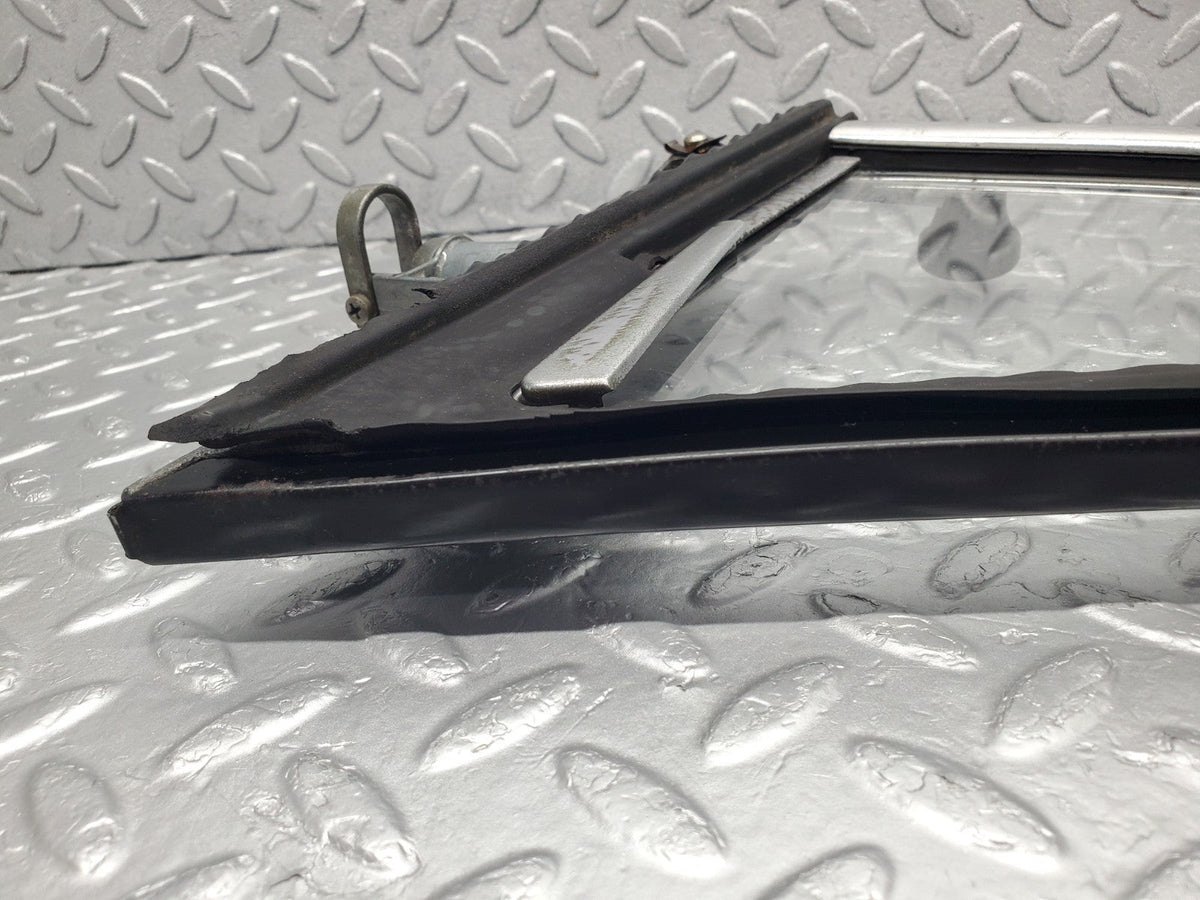 50664 Mercedes-Benz W108 280SE 3.5 Front Right Quarter Window