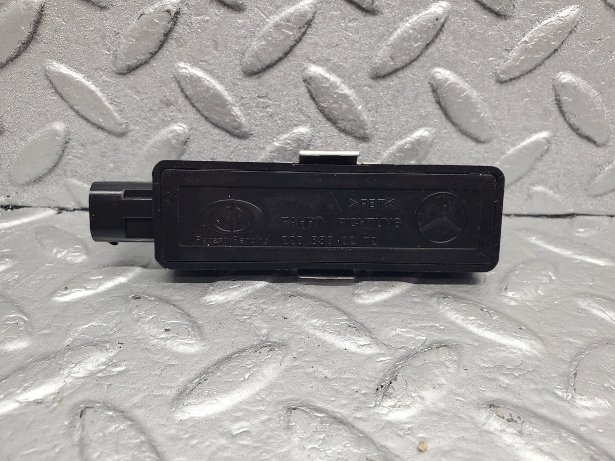 49565 Mercedes-Benz W220 Outside Air Temperature Sensor A2208300272